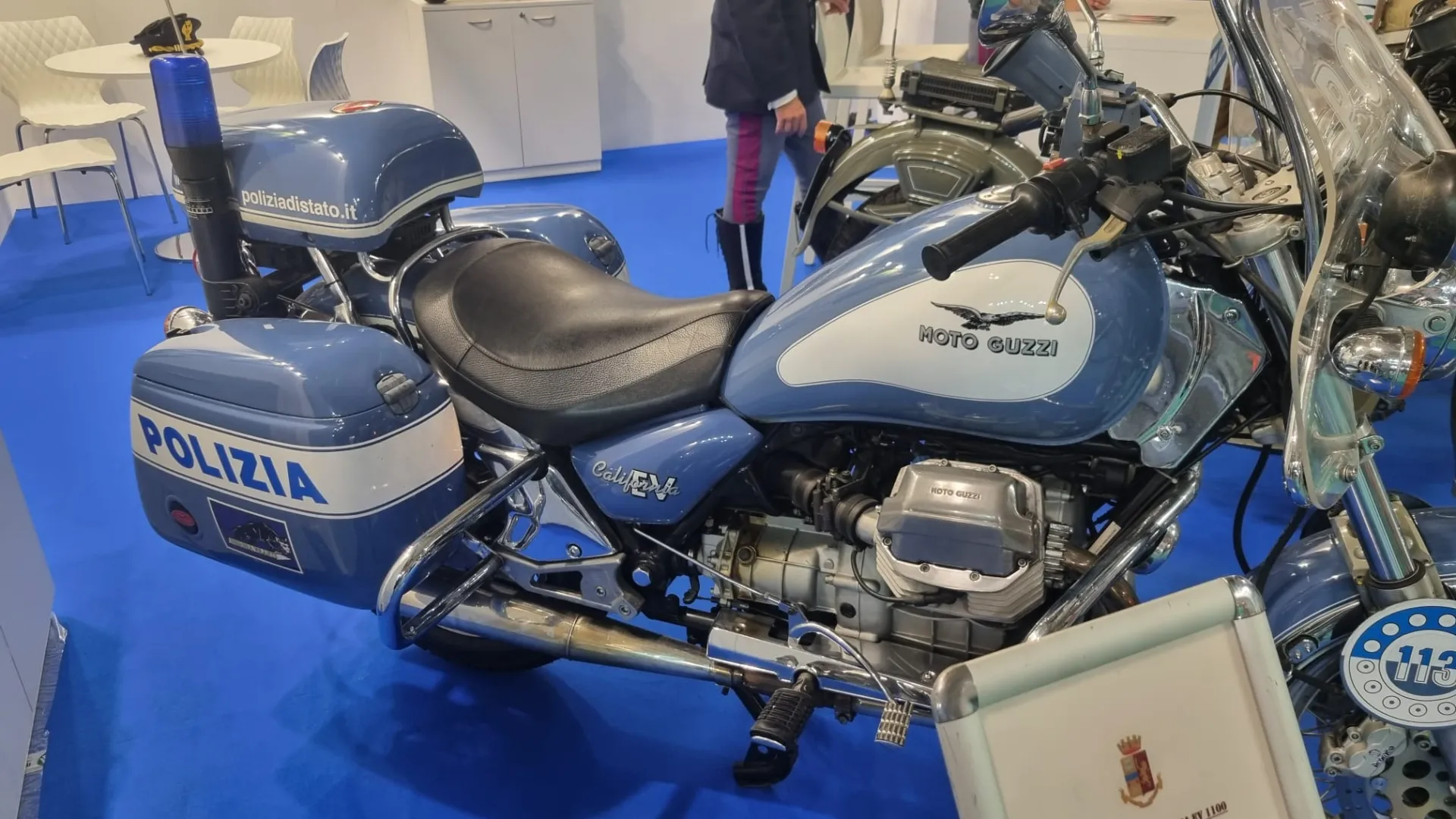 Il serbatoio a goccia esagerato convince poco tra molti appassionati.