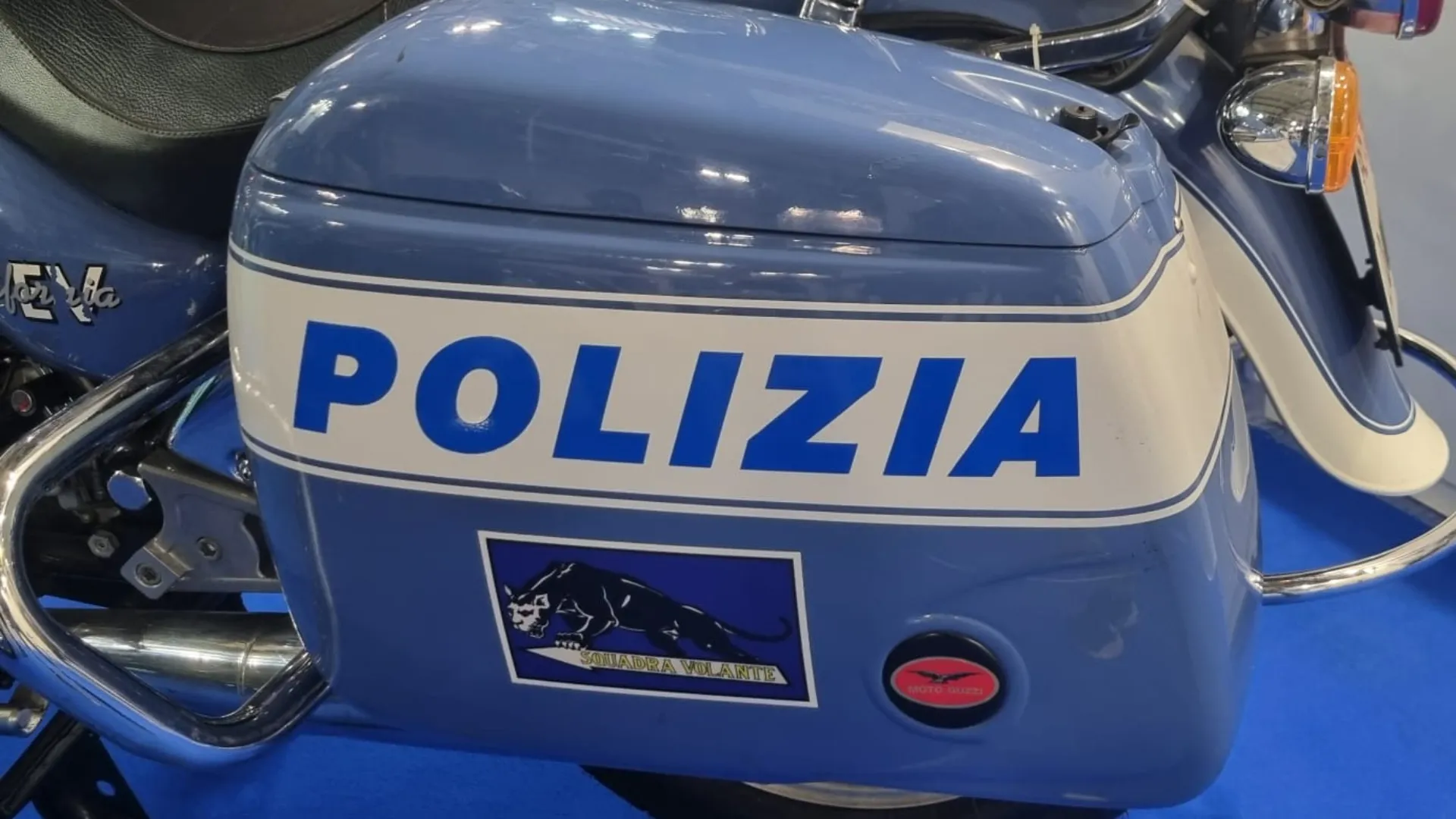 Moto Guzzi capisce che l'allestimento polizia poteva funzionare anche in Italia e Europa.