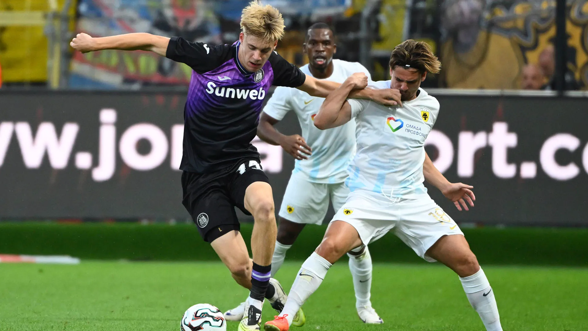 Le prestazioni con la maglia dell'Anderlecht hanno stupito soprattutto Bayern Monaco e Borussia Dortmund
