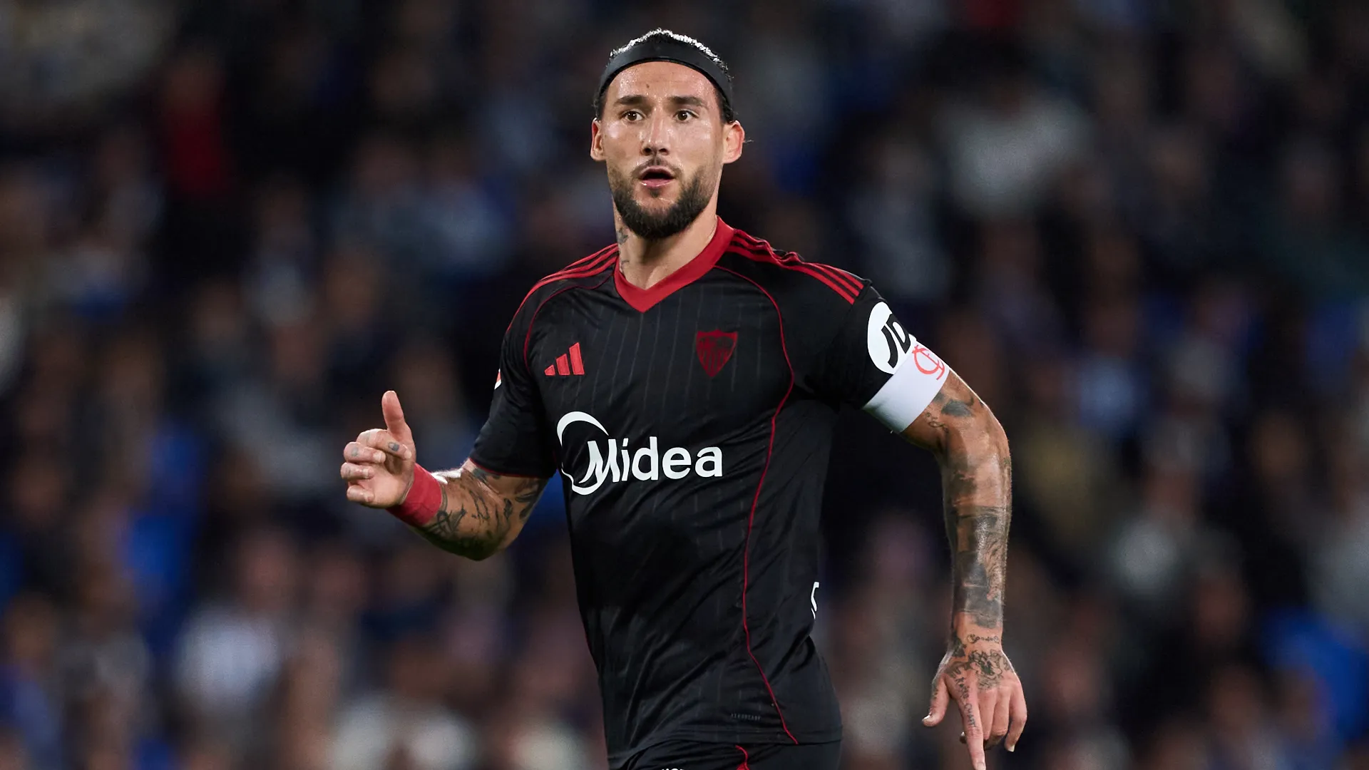 La fascia riduce l'urto di cadute, contrasti o colpi di testa
