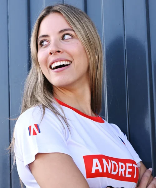 A tutta velocità con la pilota-modella Nerea Marti: ecco le foto