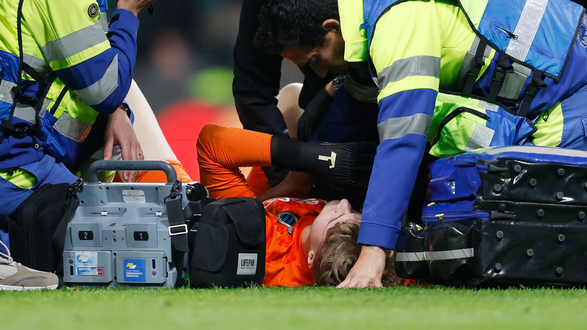 Il portiere del Club Brugge era vigile ma molto dolorante