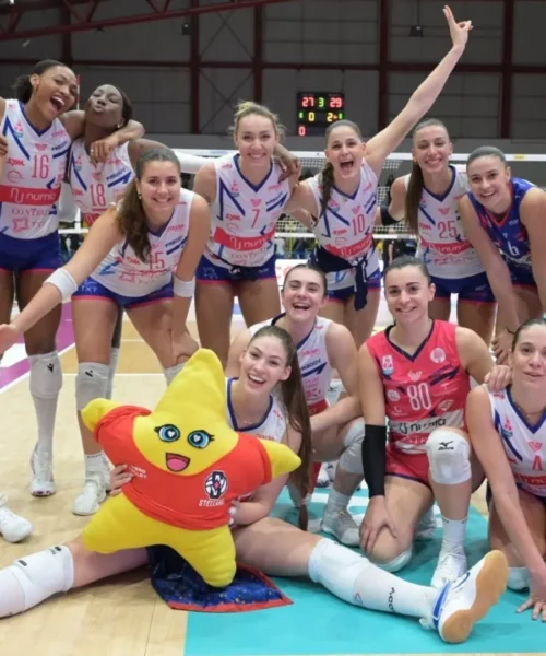 Paola Egonu in festa ma un commento sui social riapre un caso: le foto