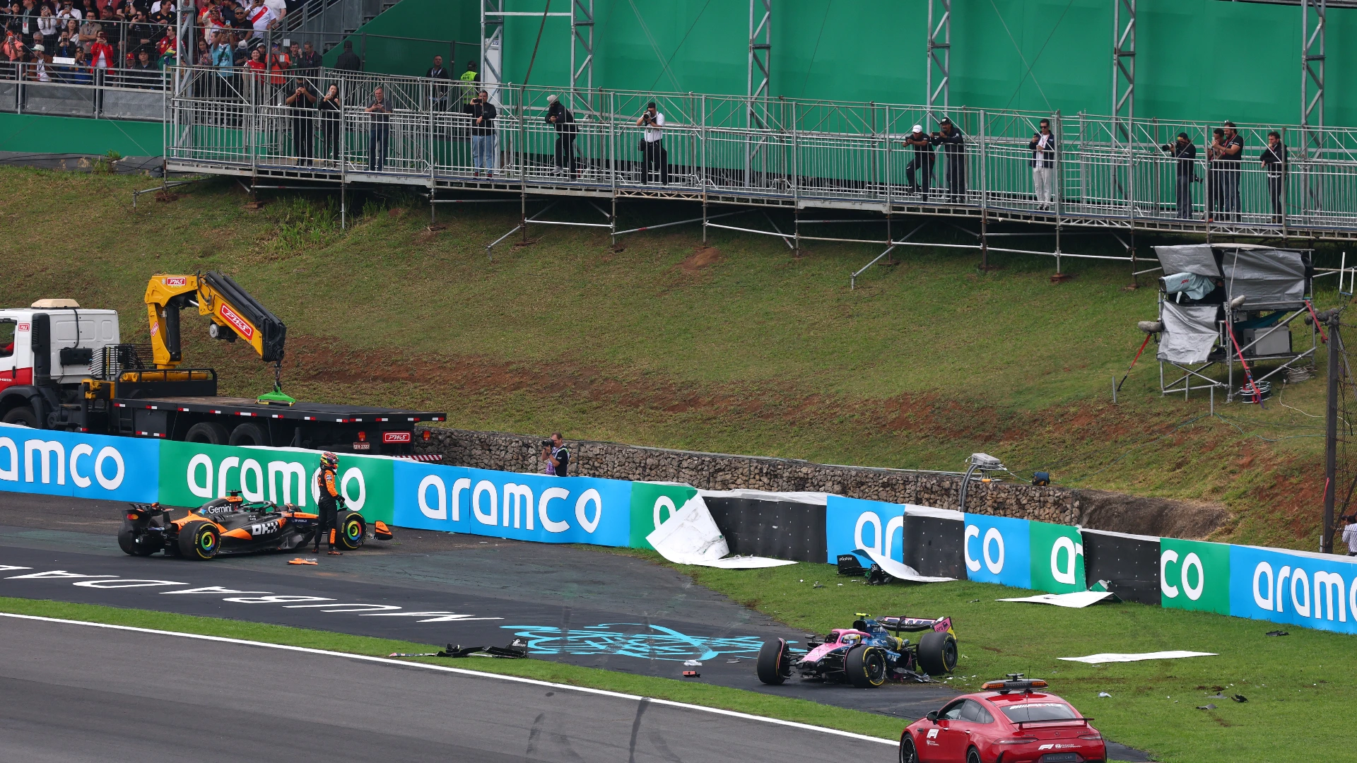 Un errore che potrebbe costare caro al giovane pilota, a poche gare dalla conclusione del Mondiale.