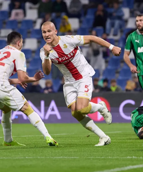 Genoa, prima vittoria in extremis dopo la rivoluzione in panchina