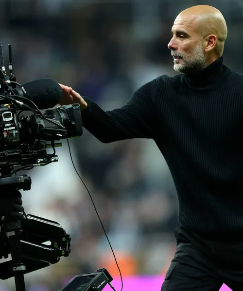 Critiche furiose contro Pep Guardiola dopo il bruttissimo gesto: le foto