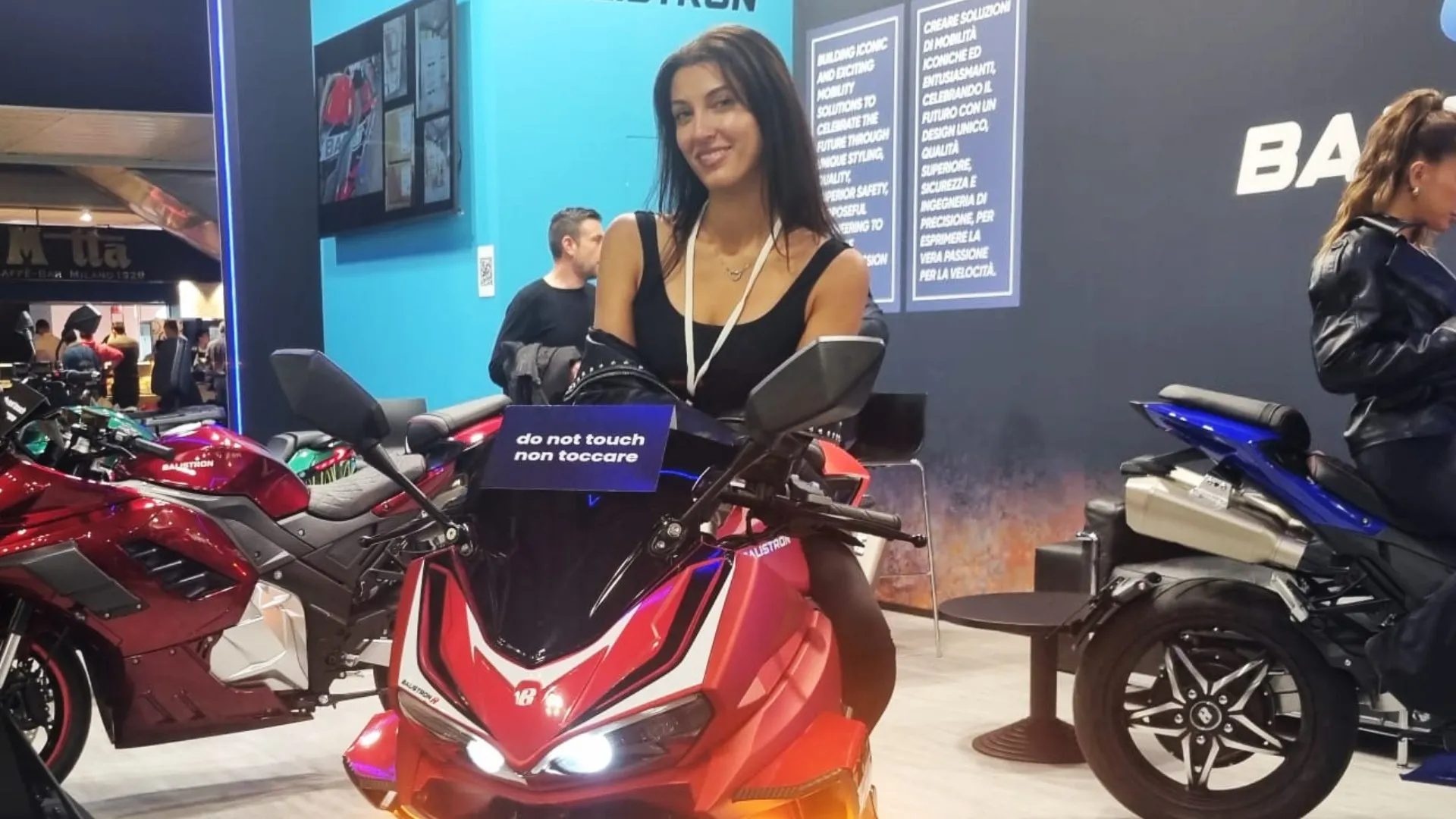 Alla Fiera Milano Rho se ne stanno vedendo delle belle in questi giorni