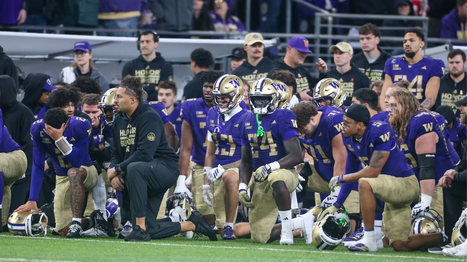 Grandissima paura durante la sfida tra Washington Huskies e Purdue Boilermakers
