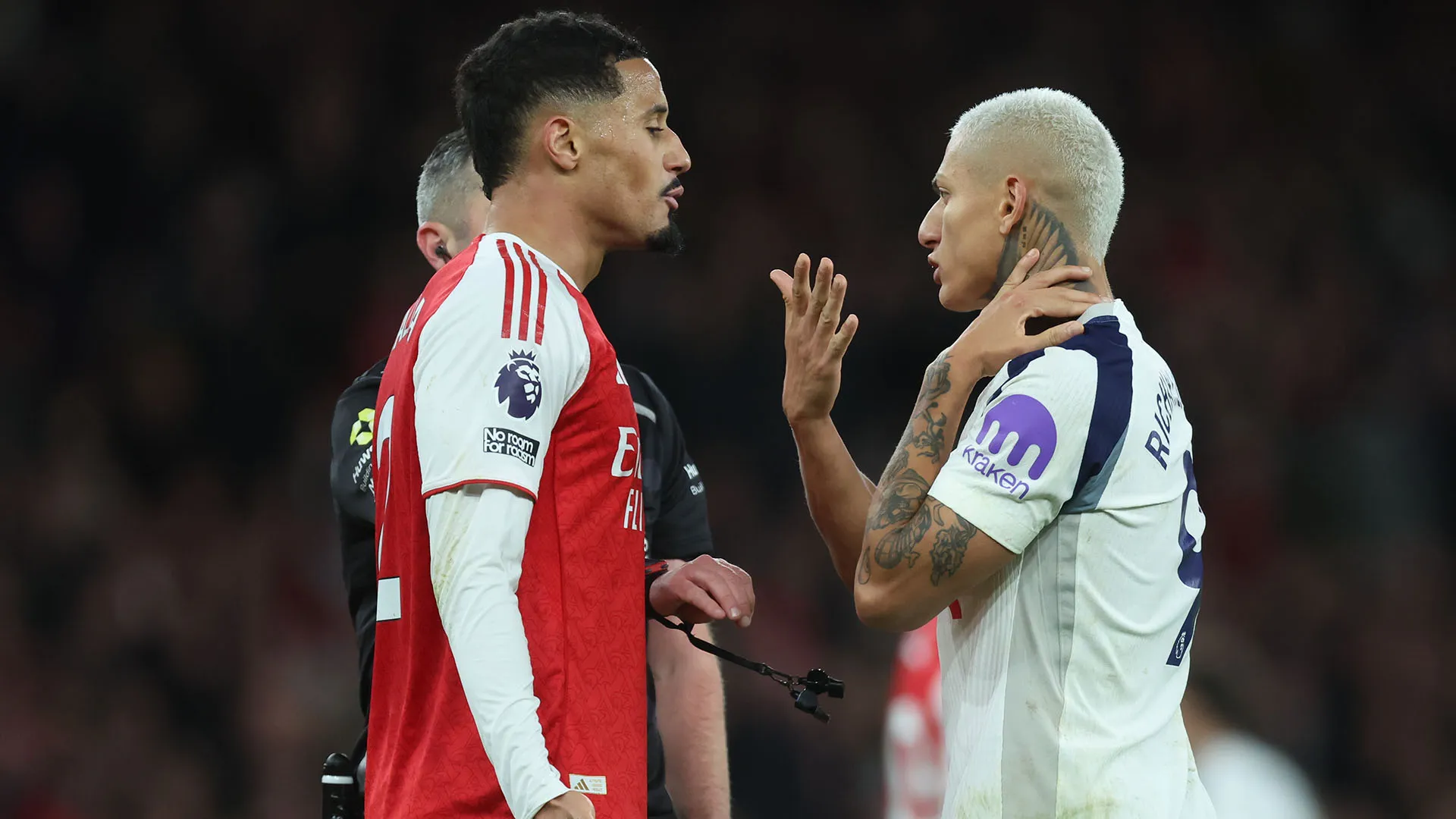 All'ennesimo contrasto di Saliba, Richarlison ha chiesto l'intervento dell'arbitro