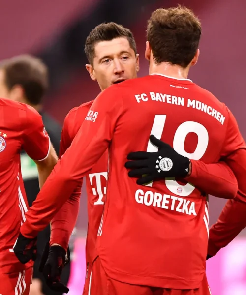 Leon Goretzka e Robert Lewandowski di nuovo nella stessa squadra. Foto