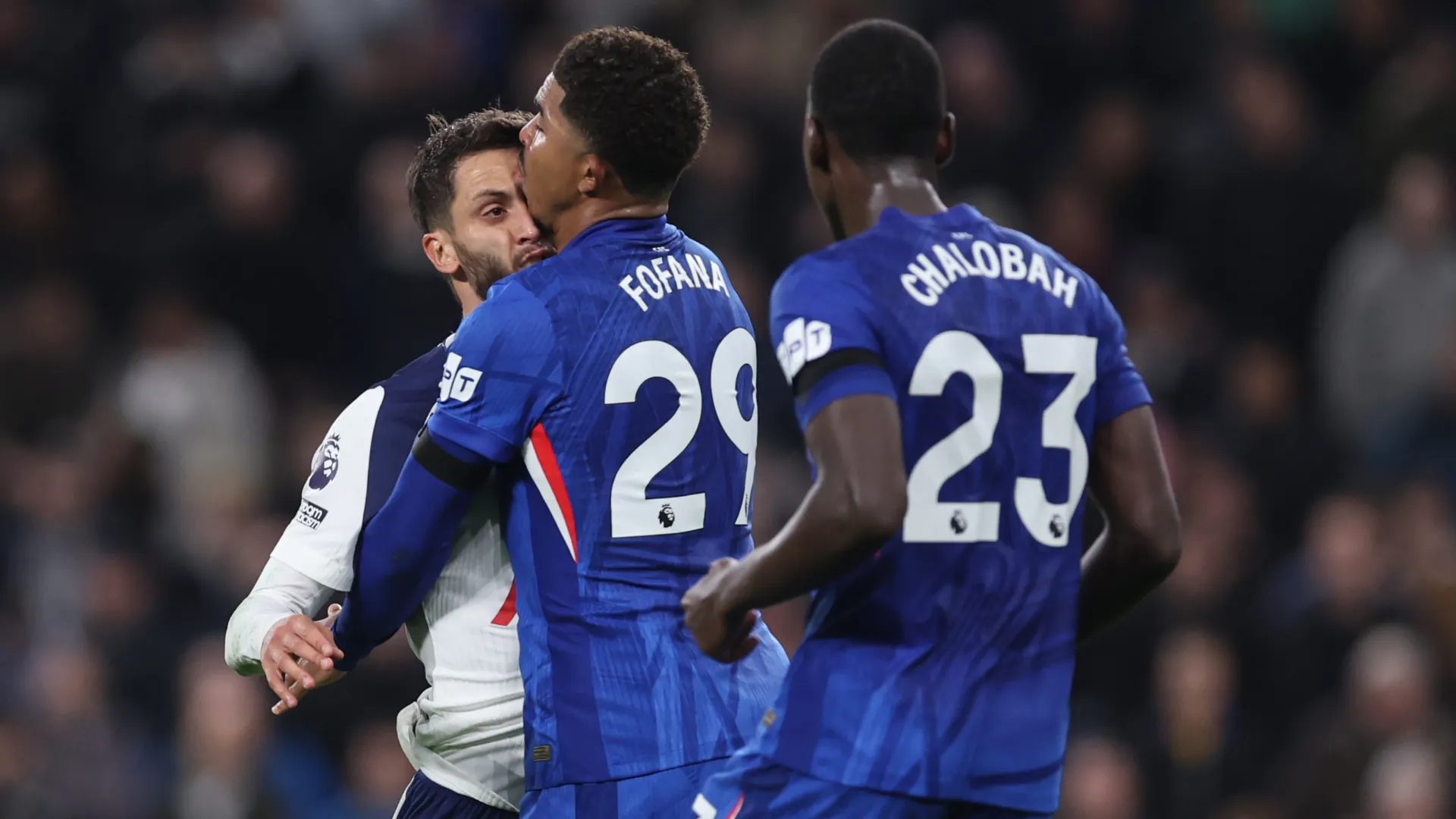 Clima tesissimo: Fofana ha placcato Bentancur per evitare il peggio