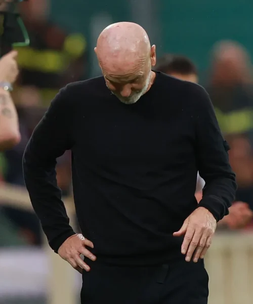 Mercato Fiorentina, Stefano Pioli sempre più in bilico dopo la contestazione