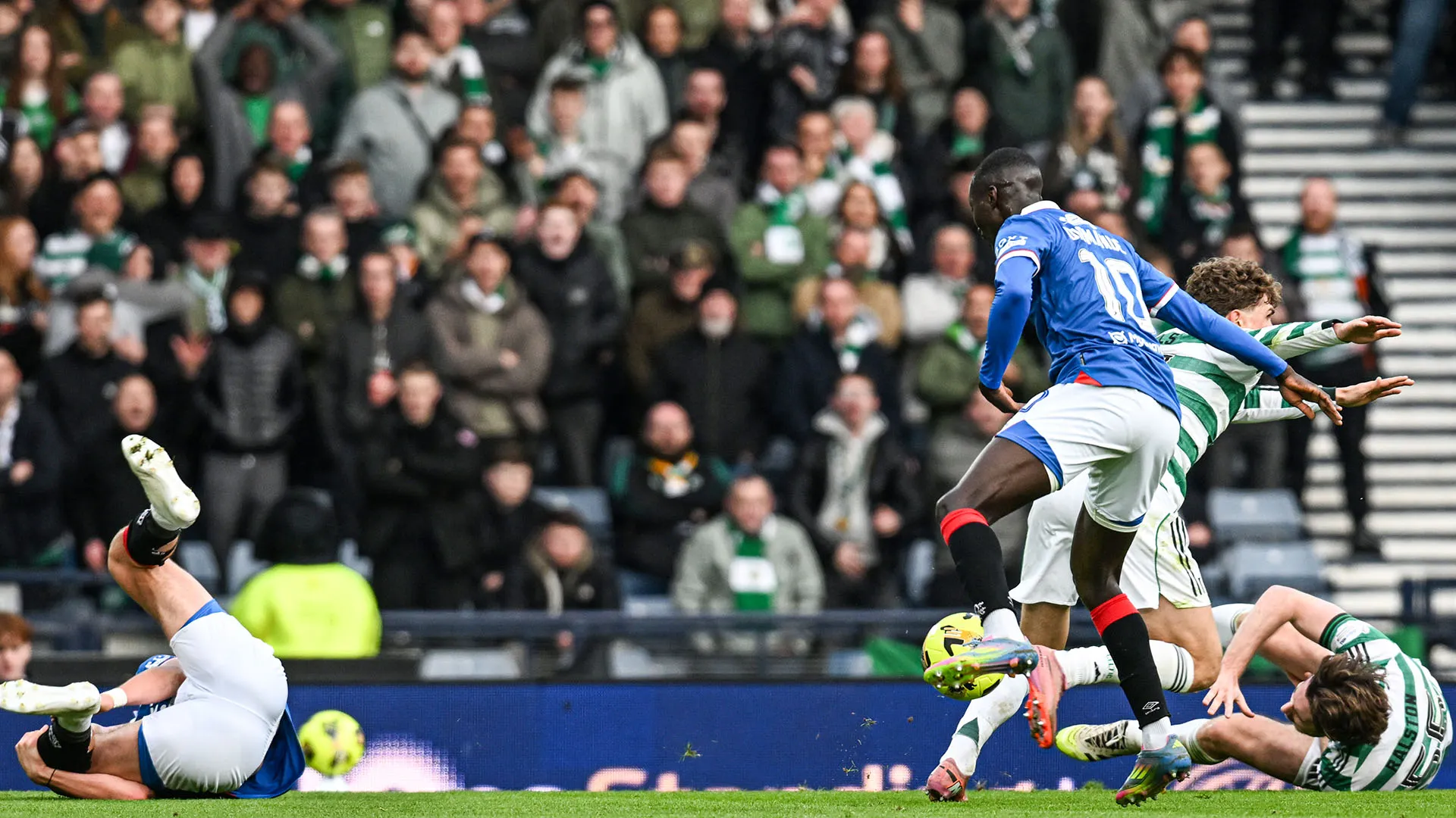 Il campione del Celtic è stato colpito violentemente da Thelo Aasgaard