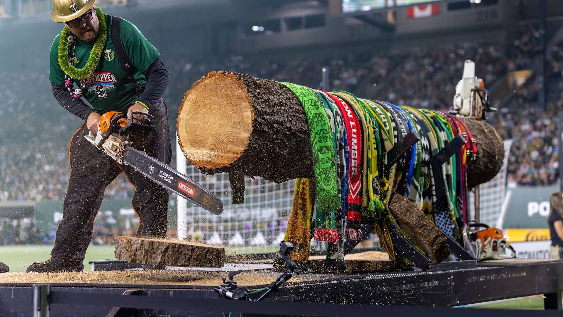 L'ascia da boscaiolo nel logo simboleggia una delle attività principali dell'Oregon, l'industria del legname
