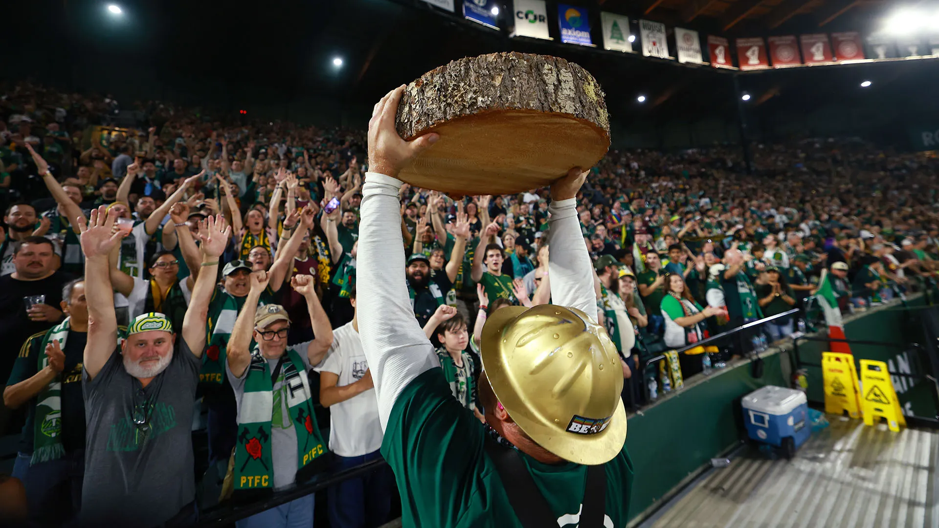 L'usanza è sempre apprezzatissima da tutti i tifosi