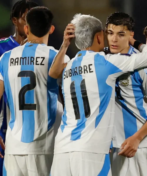 Una promessa del calcio argentino per il Bayern Monaco: le foto dell’obiettivo