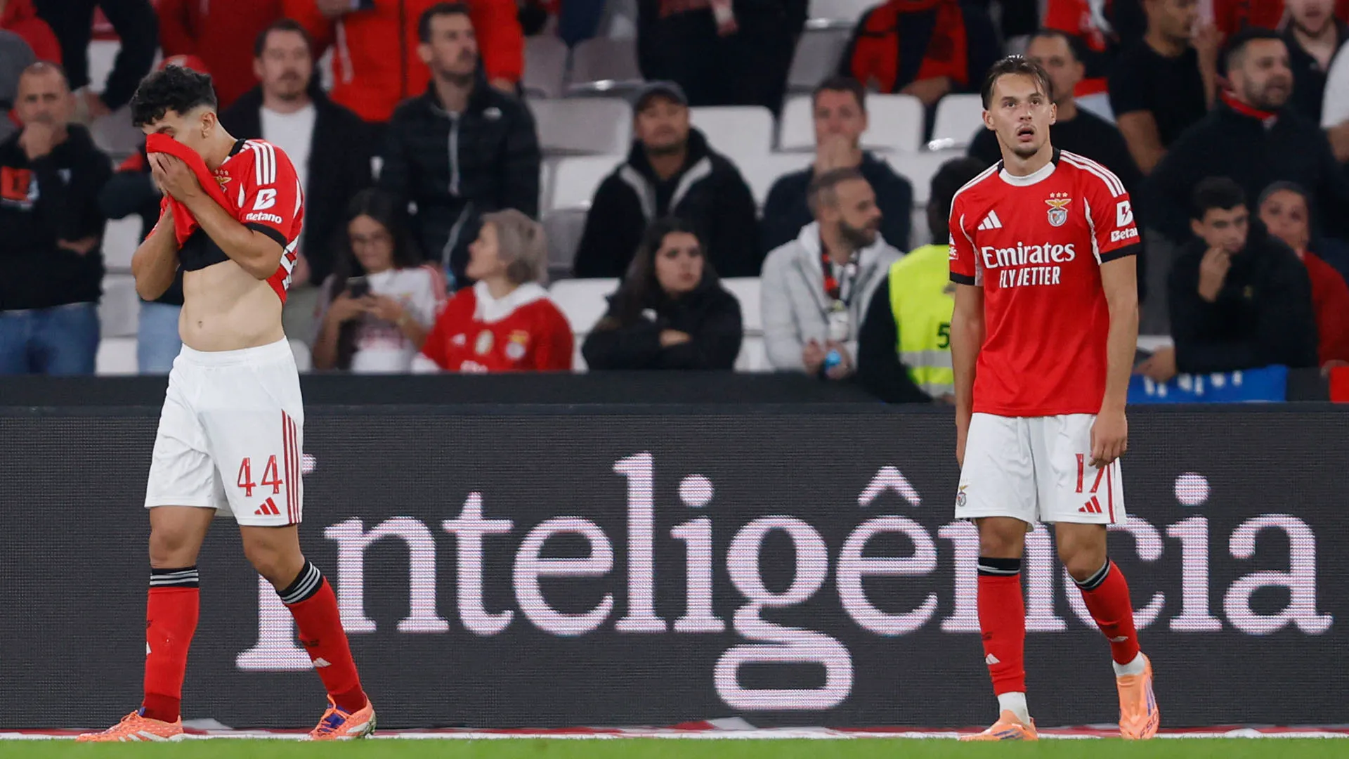 Il Casa Pia è riuscito a pareggiare 2-2 contro il Benfica dopo aver rimontato dal 2-0