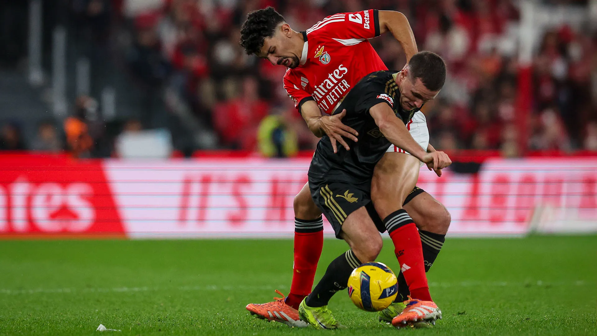 Araujo, sconvolto per l'errore, si è scusato al termine della partita