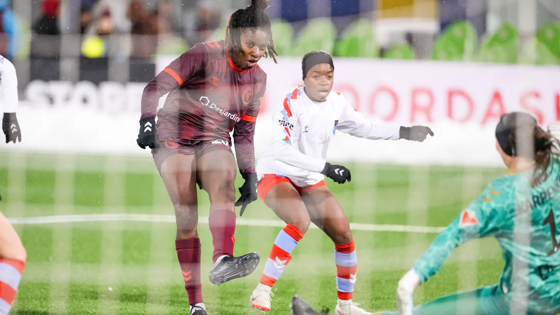 Al 26° minuto, Okoronkwo ha completato una tripletta che ha di fatto chiuso i giochi già nel primo tempo