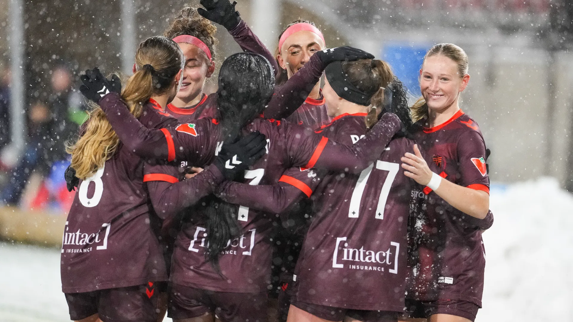 L’attaccante ha poi raddoppiato con un calcio piazzato preciso