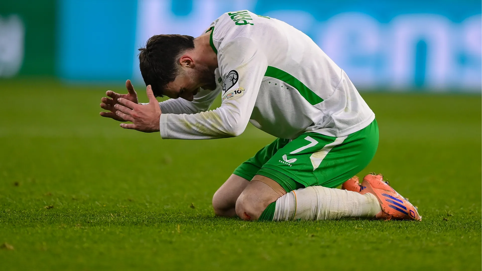 Centravanti dotato di grande agilità, il campione può svariare su tutto il fronte offensivo
