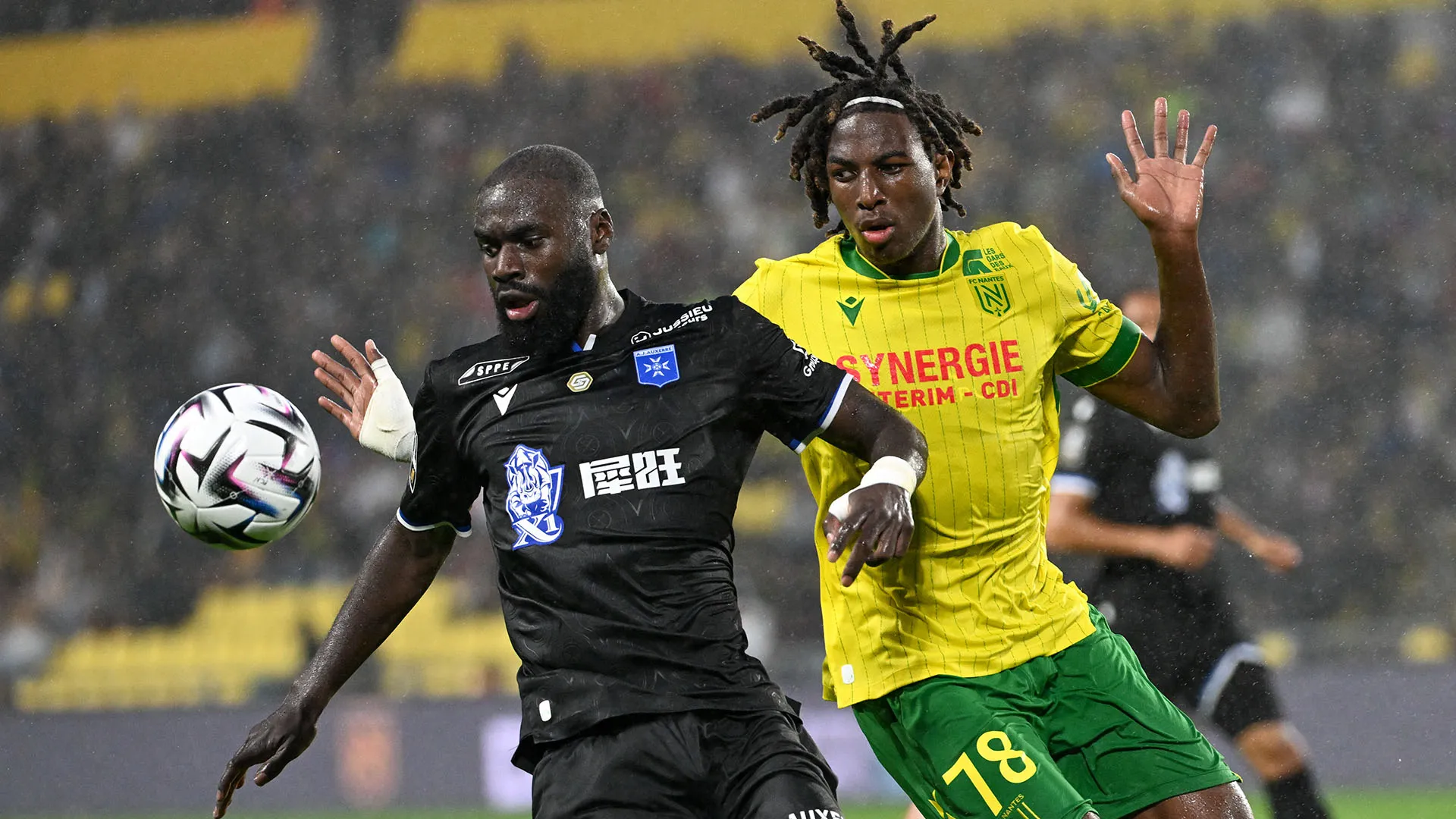 Ha un contratto con il Nantes fino al 30 giugno 2028