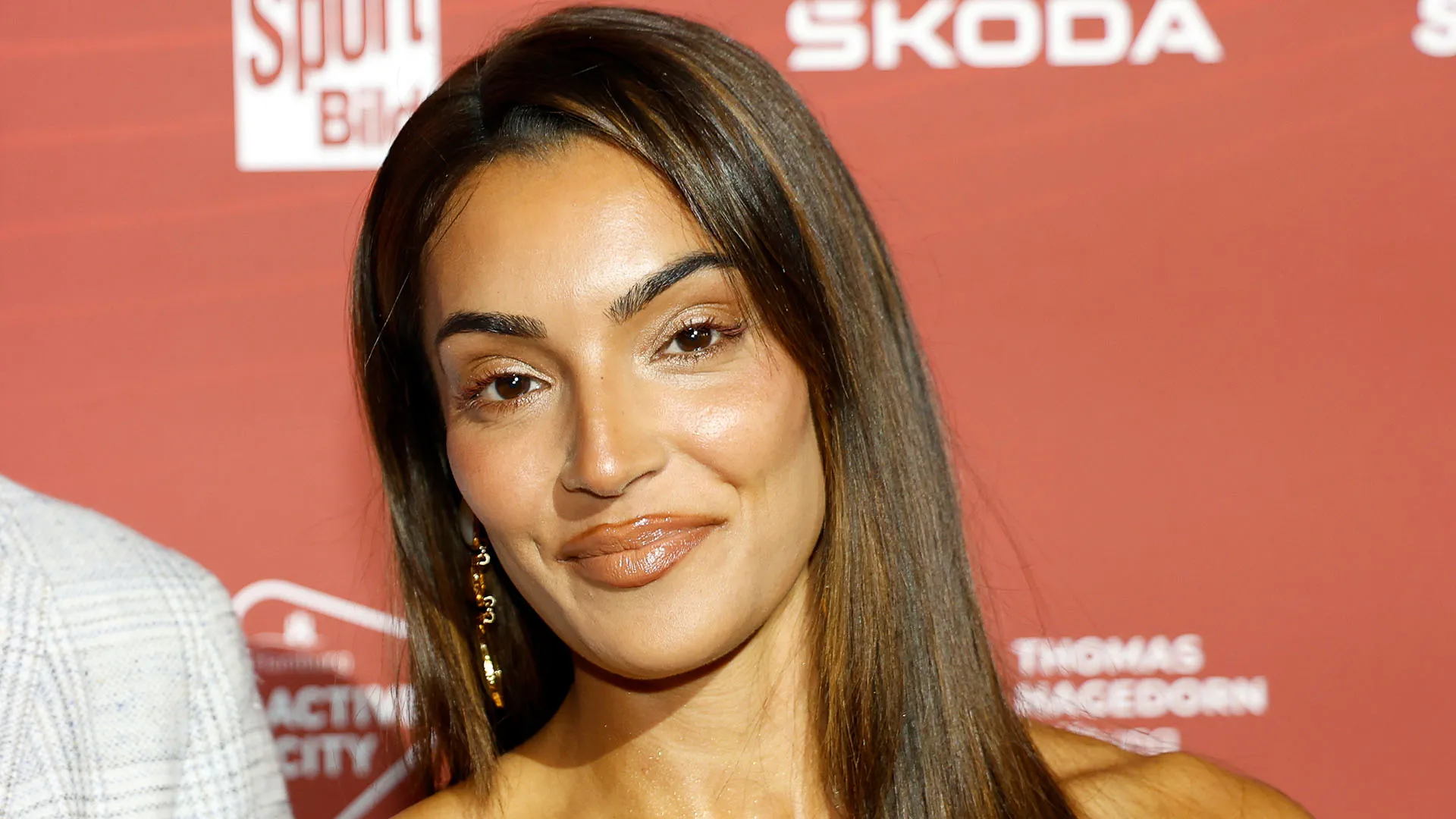 La conduttrice italotedesca ha 32 anni e collabora per diverse emittenti televisive