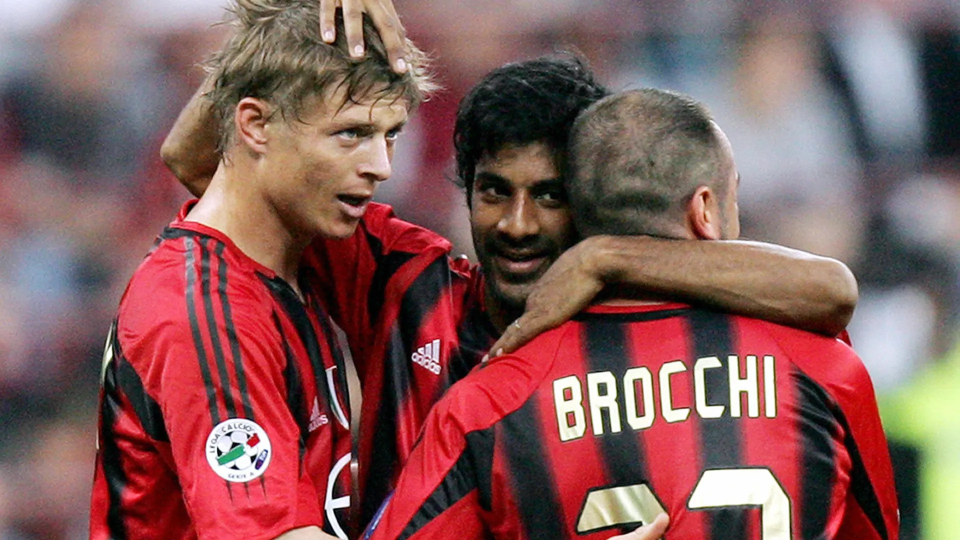 ...in mezzo c'è stato anche il poco fortunato prestito al Milan (12 presenze, 0 gol)
