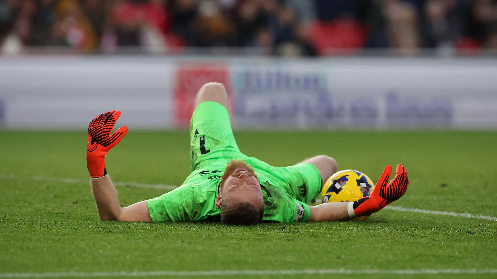 Johansson era piuttosto stordito e ha avuto bisogno di qualche minuto per riprendersi