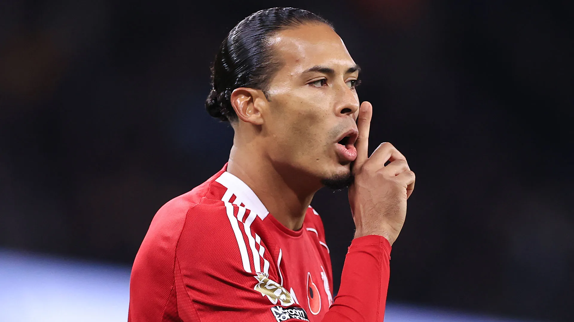 La situazione è degenerata quando l'arbitro ha concesso un calcio di rigore al City

