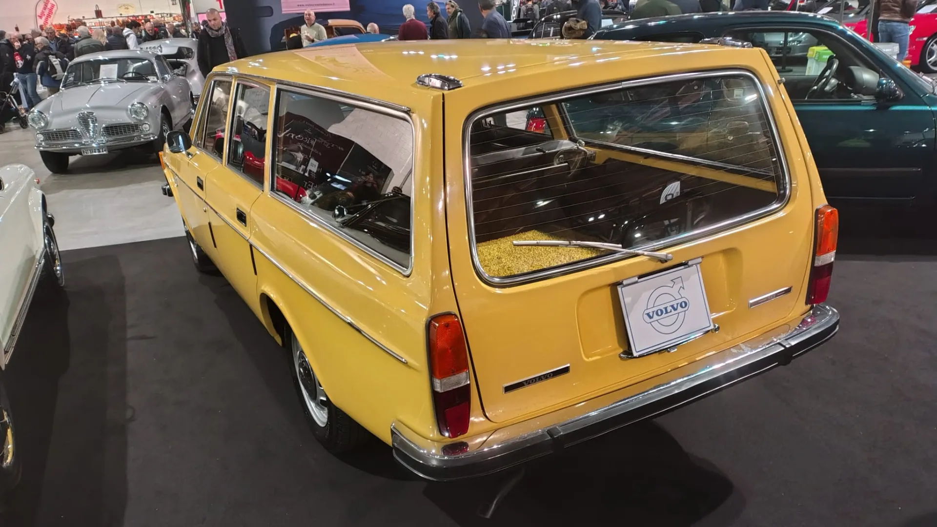 La Express viene utilizzata principalmente come ambulanza o taxi ma scompare presto dal listino.