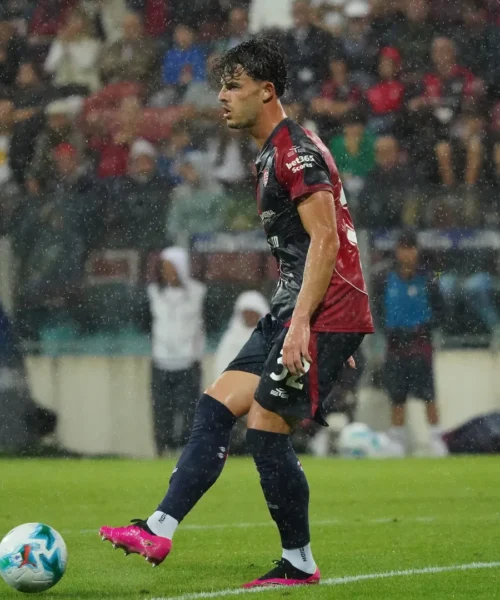 Cagliari, Zé Pedro fuori un mese