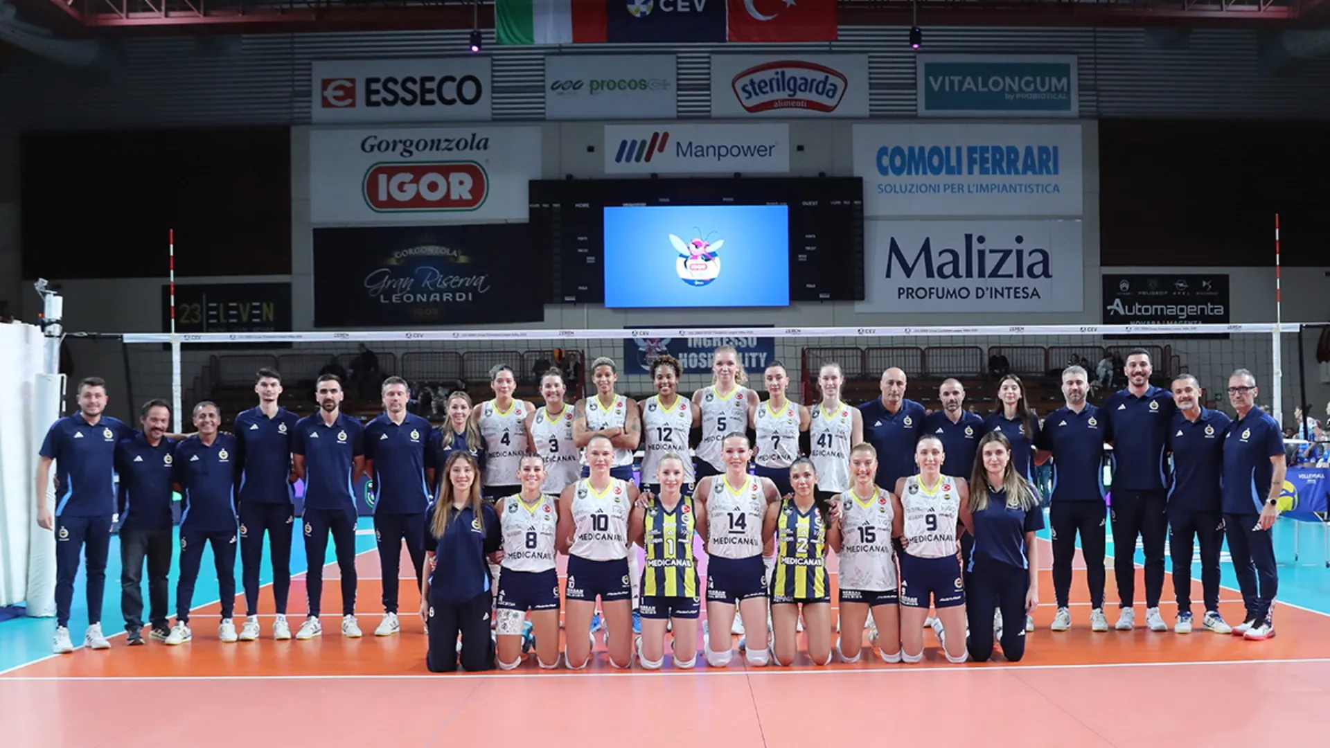 Il Fenerbahce è una delle favorite per il titolo.