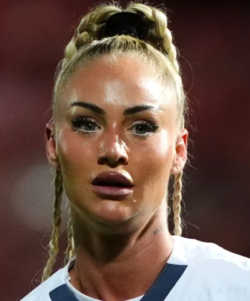 Le cose non vanno, Alisha Lehmann cambia di nuovo vita: le foto