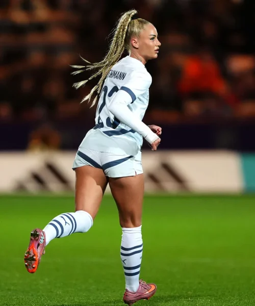 Alisha Lehmann dice addio all’Italia: pronta una nuova avventura