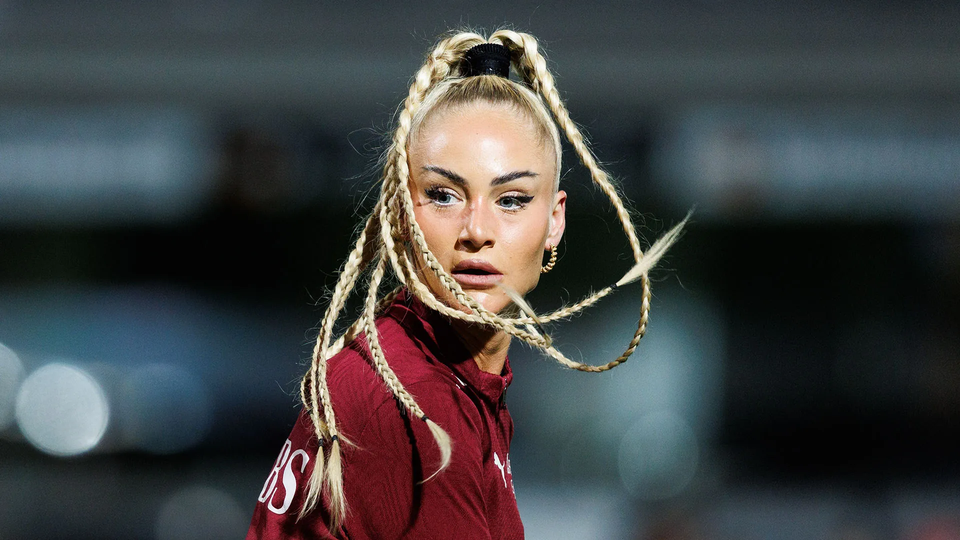 Importante riconoscimento per la calciatrice svizzera che attualmente gioca nel Como Women