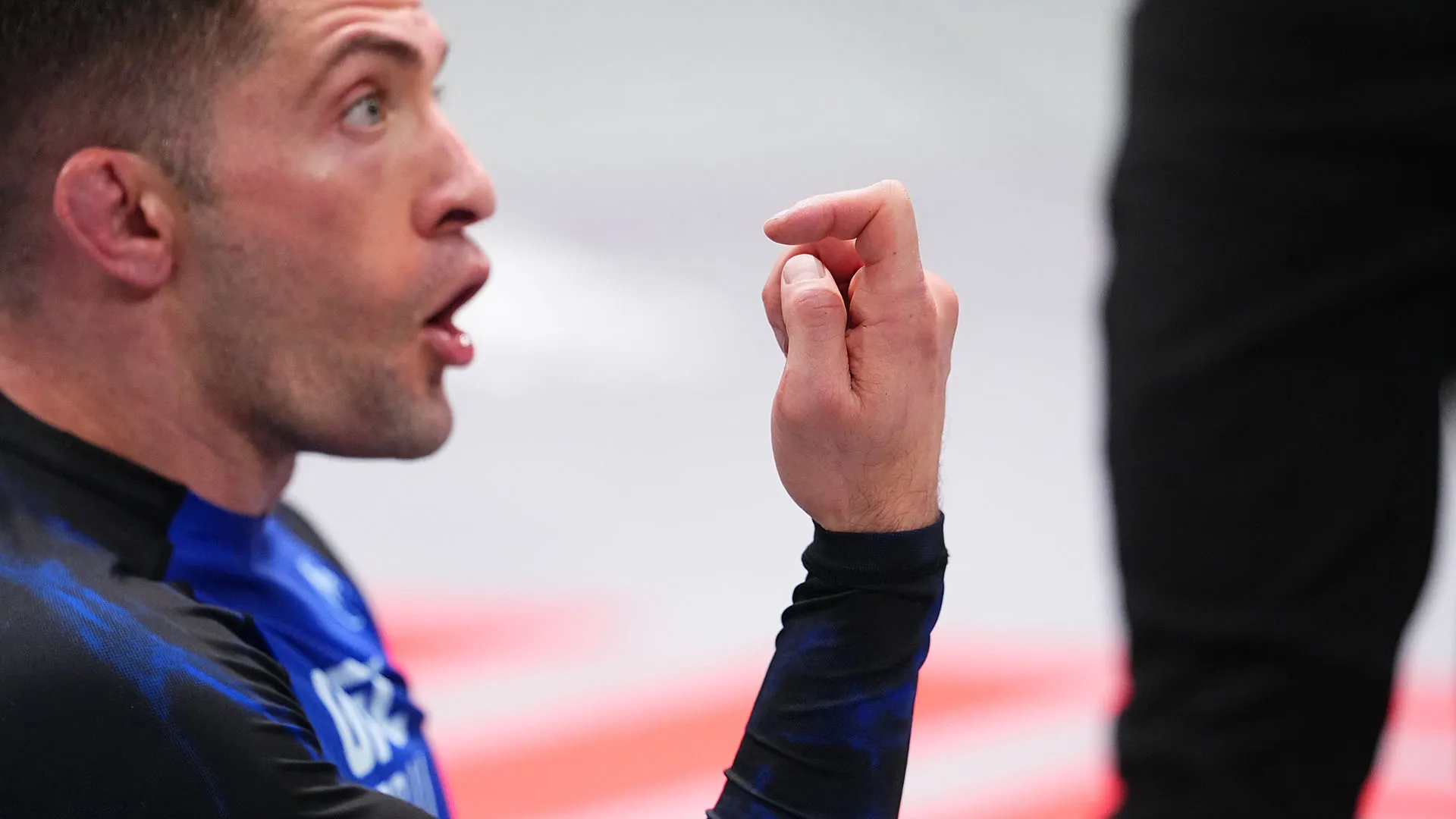 Il match è stato interrotto un'altra volta, per un nuovo esame medico