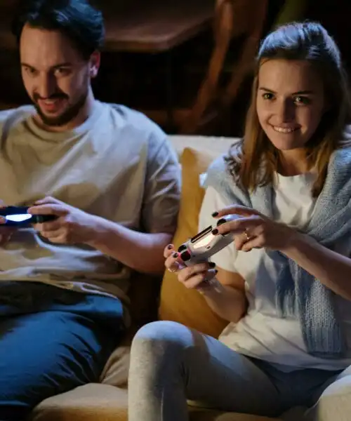 Dal divano al campo: in che modo i videogiochi sportivi influenzano le aspirazioni atletiche nella vita reale