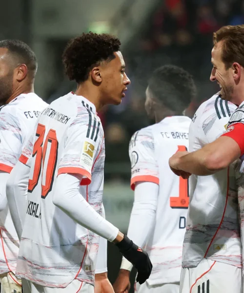 I giganti spagnoli si contendono il campione del Bayern Monaco: immagini