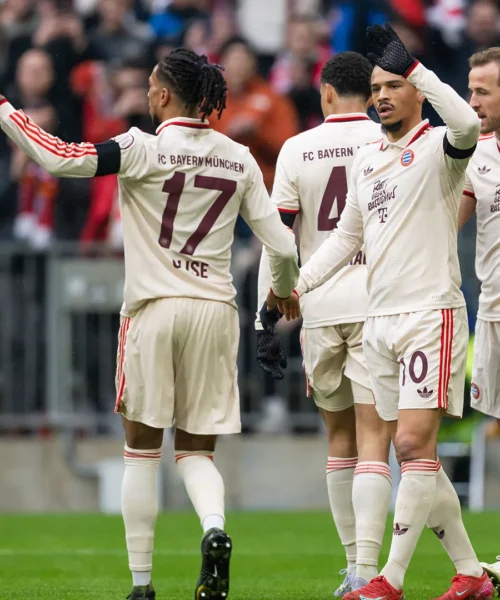 Leroy Sané chiama un ex compagno del Bayern Monaco: addio a gennaio? Le foto