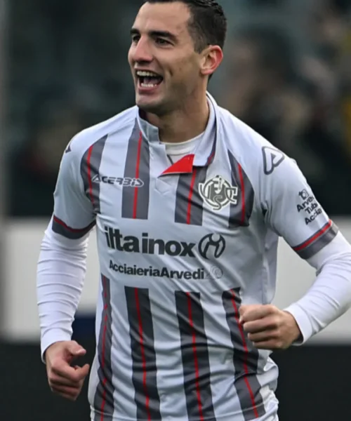 Cremonese sempre più in alto, battuto anche il Lecce