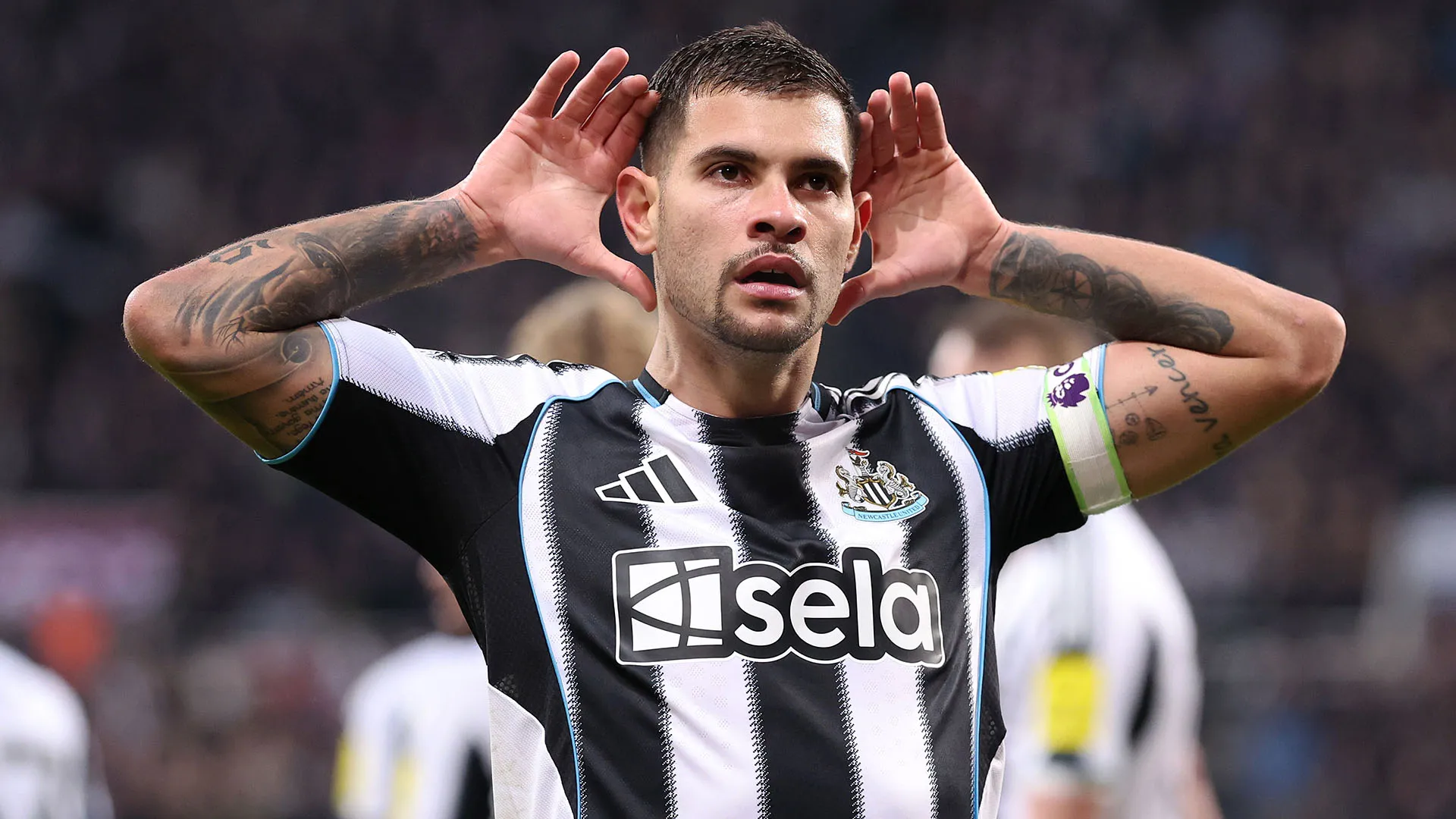 Gol e polemiche per Bruno Guimarães, che durante il match è stato protagonista di un'accesa discussione con Cristian Romero