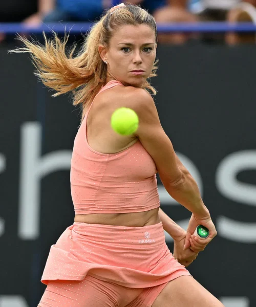 Camila Giorgi, c’è aria di festa! Le foto