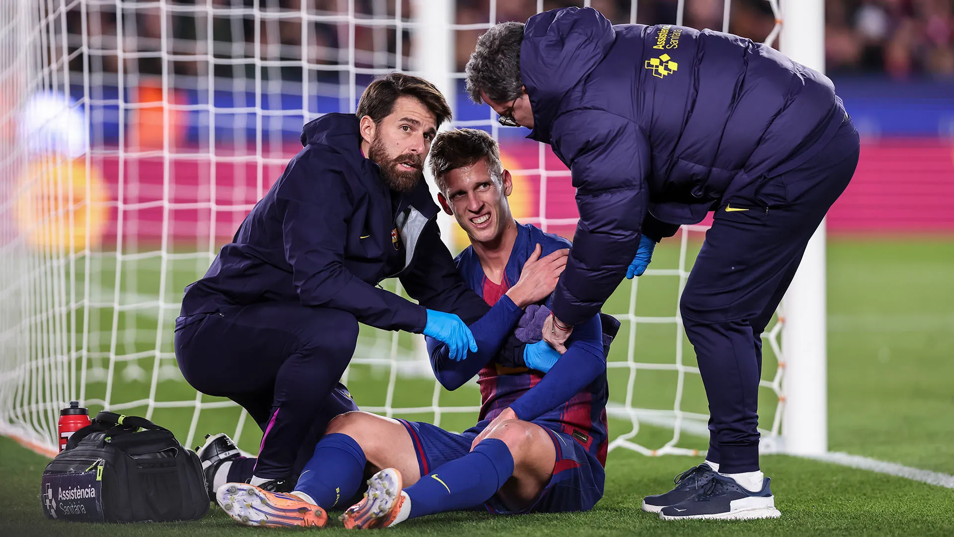 Il calciatore spagnolo si è lussato la spalla e dovrebbe star fuori circa 3 settimane