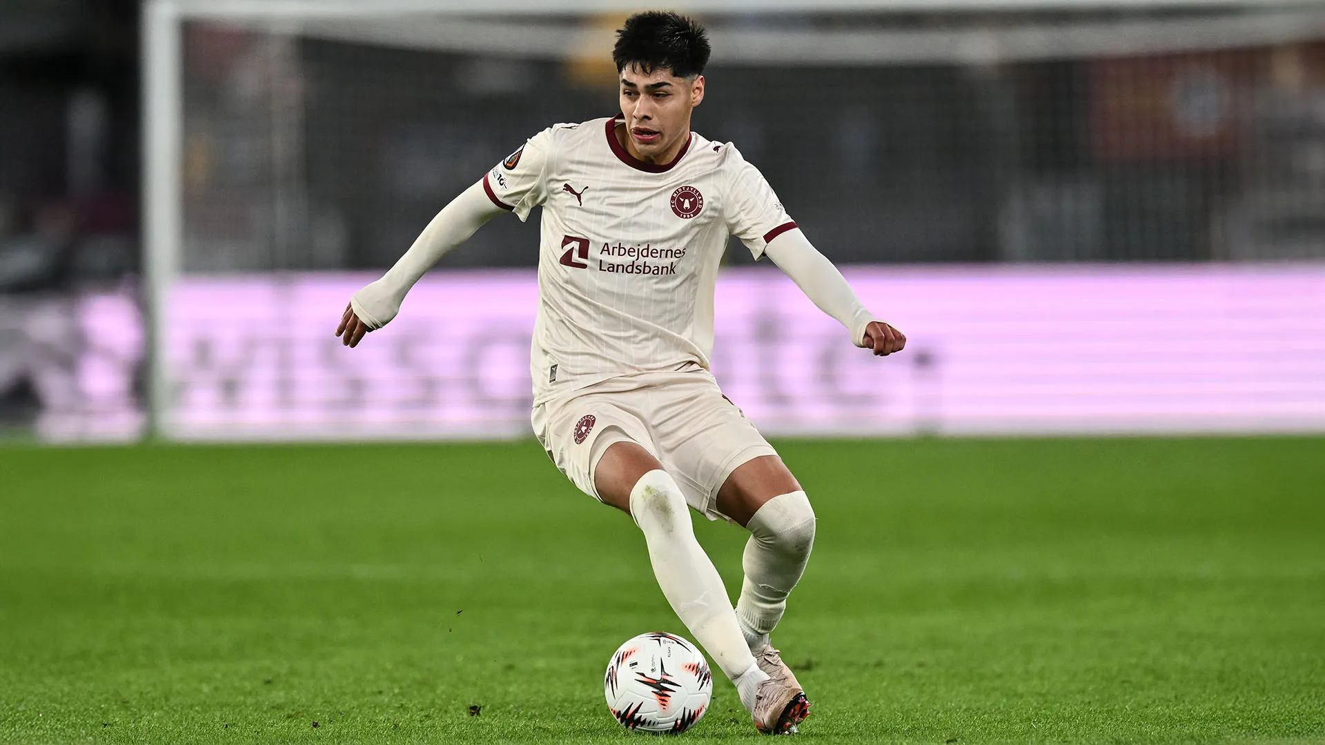 Si tratta di Darío Osorio, giovane campione cileno che gioca per il Midtjylland dal 2023
