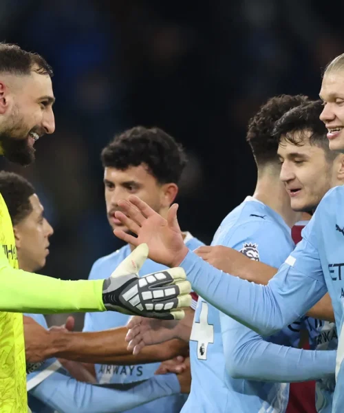 Gianluigi Donnarumma dà spettacolo a Manchester, Guardiola in estasi