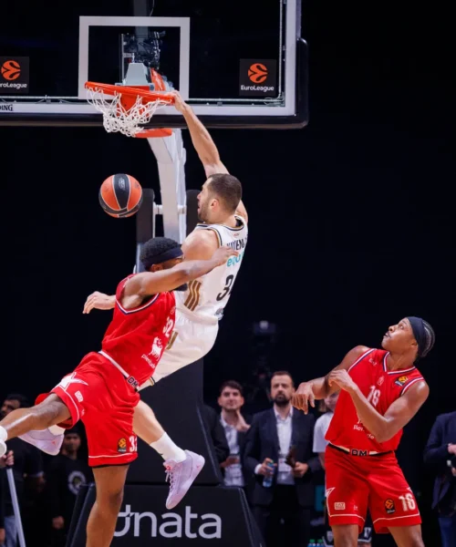 Olimpia battuta a Dubai, Peppe Poeta: “Partita povera in difesa”