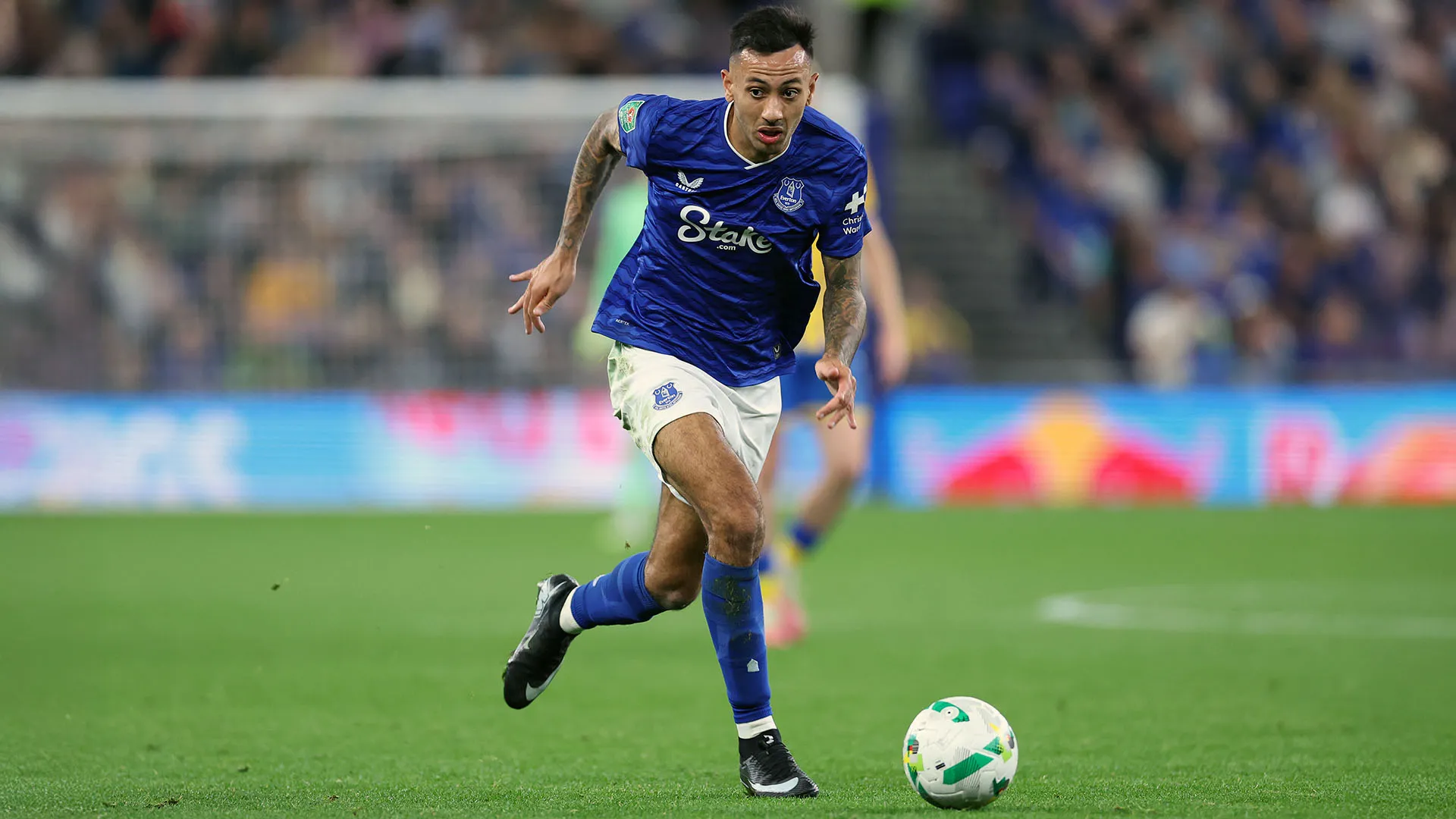 Il calciatore dell'Everton ha un contratto con i Toffees fino al 2027 e il rinnovo è in bilico
