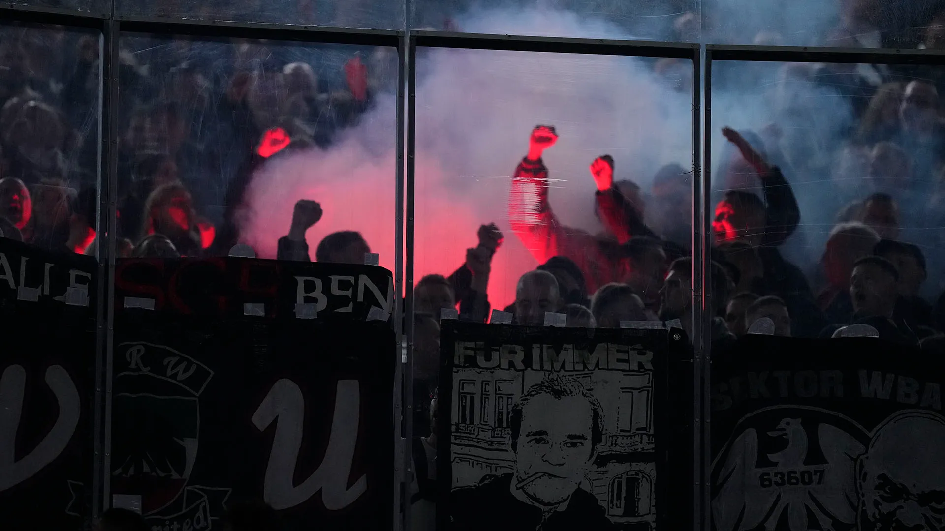 Secondo la ricostruzione del giornale spagnolo, diversi tifosi del Barcellona hanno dovuto abbandonare il loro posto
