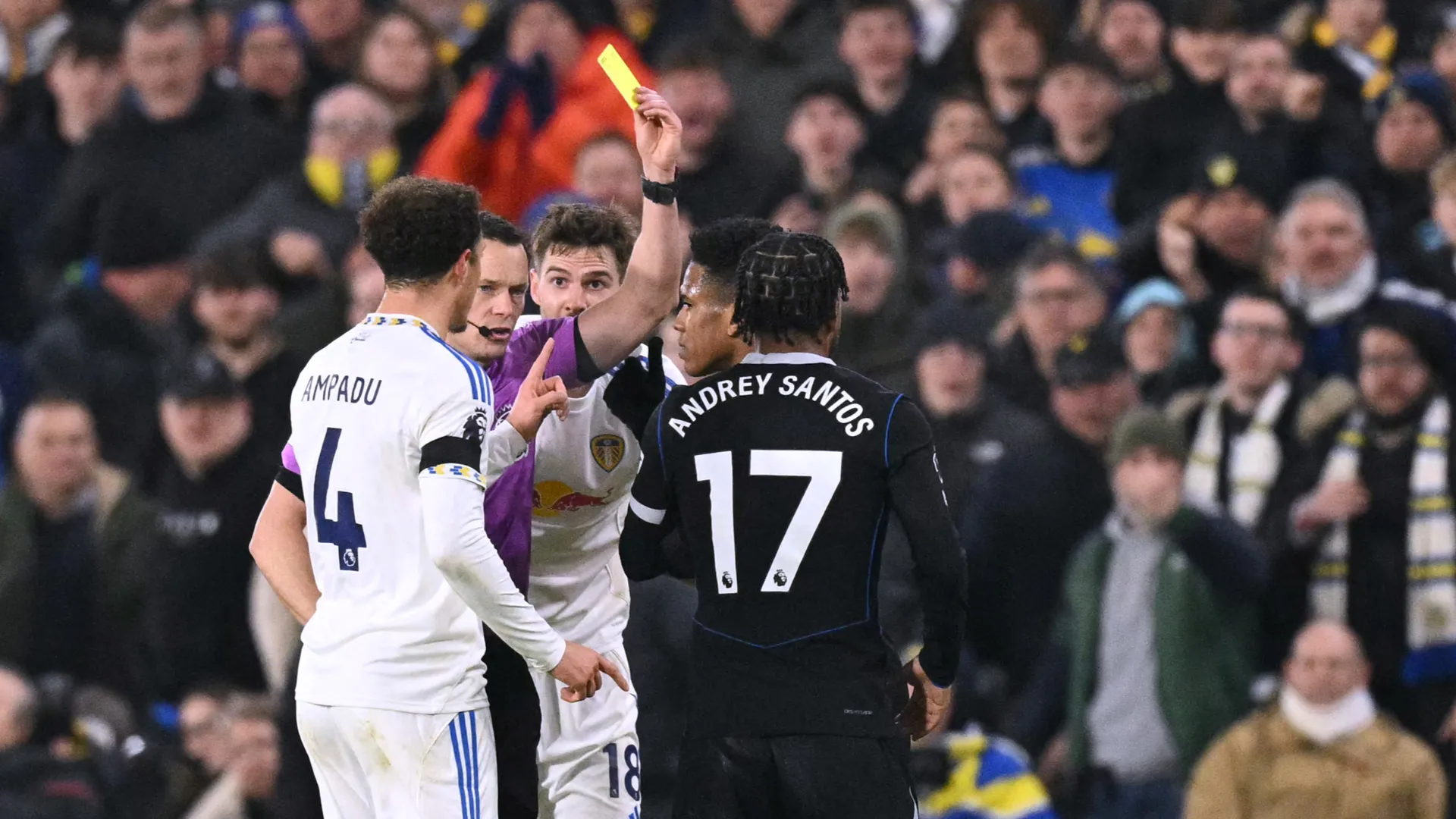 In molti si aspettavano il cartellino rosso data la violenza dell'intervento del brasiliano